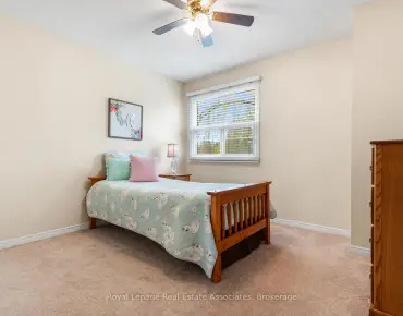 4237 Trellis Cres Erin Mills, Mississauga 4 beds 2 baths 1 garage $875K
