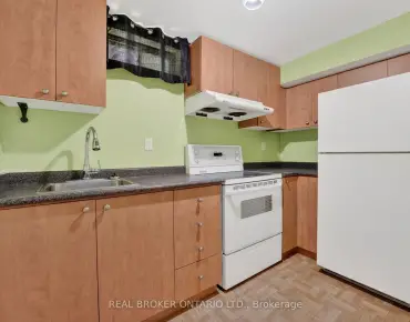 
2176 Florian Rd Cooksville, Mississauga 3 beds 2 baths  garage $1.19M