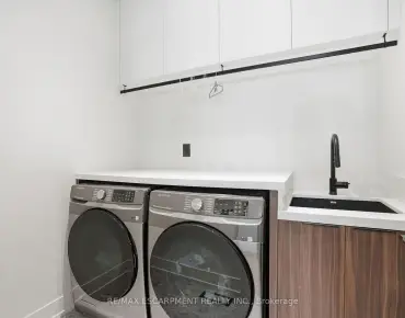 
783 Dodsworth Cres Applewood, Mississauga 4 beds 4 baths  garage $995K