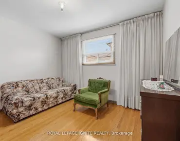 3427 Martins Pine Cres Erin Mills, Mississauga 3 beds 2 baths  garage $799K