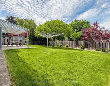 
952 BRIMORTON Dr S Morningside, Toronto 3 beds 4 baths 1 garage $699.999K