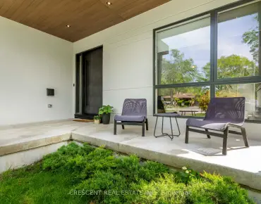 51 Hi Mount Dr <a href='https://luckyalan.com/community.php?community=Toronto:Bayview Village'>Bayview Village, Toronto</a> 4 beds 6 baths 2 garage $2.95M