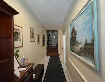 18 Torrington Dr Eringate-Centennial-West Deane, Toronto 4 beds 3 baths 1 garage $1.559M