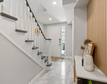 36 Clockwork Ln Stonegate-Queensway, Toronto 3 beds 3 baths 1 garage $1.1M
