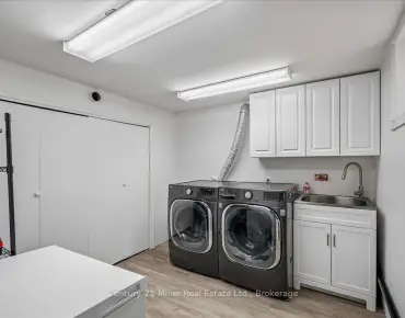 3390 Chartrand Cres Erin Mills, Mississauga 3 beds 3 baths 2 garage $999K
