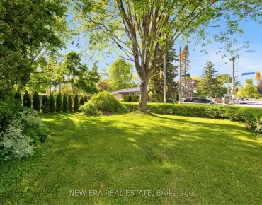 84 Ranee Ave Englemount-Lawrence, Toronto 3 beds 3 baths garage $890K