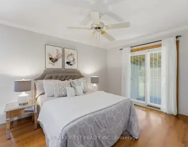 
25 Lysander Crt Agincourt North, Toronto 4 beds 5 baths 2 garage $999K