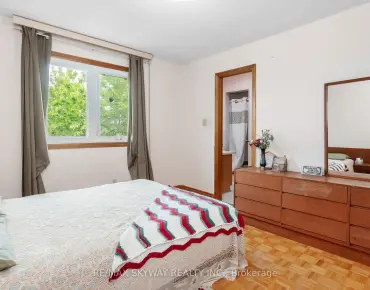 
Redpath  Lisgar, Mississauga 3 beds 3 baths 1 garage $808.888K
