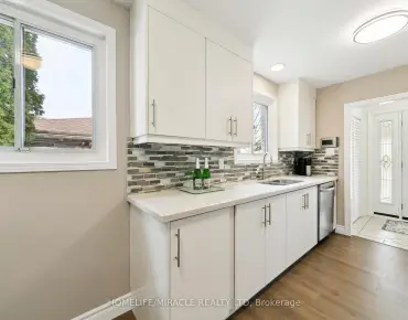 
Leatherleaf  Hurontario, Mississauga 3 beds 4 baths 1 garage $899.9K