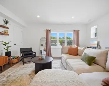 
42 Deerhurst Ave Humberlea-Pelmo Park W4, Toronto 2 beds 2 baths  garage $1.199M