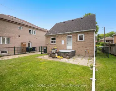 740 Kennedy Rd Ionview, Toronto 2 beds 3 baths  garage $699K