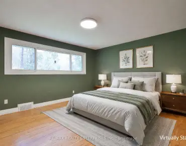 
3302 Cardross Rd Applewood, Mississauga 3 beds 3 baths 2 garage $1.359M