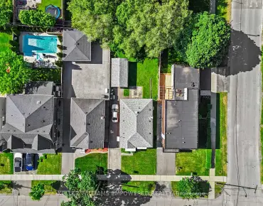 35 Cotton Ave Clairlea-Birchmount, Toronto 3 beds 3 baths 2 garage $899.999K