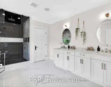 
3892 Arvona Pl Churchill Meadows, Mississauga 3 beds 4 baths 1 garage $1.175M