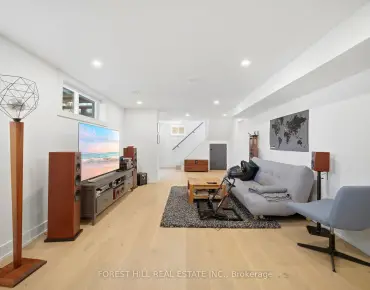 239 Pineway Blvd <a href='https://luckyalan.com/community_CN.php?community=Toronto:Bayview Woods-Steeles'>Bayview Woods-Steeles, Toronto</a> 3 beds 4 baths 2 garage $1.335M