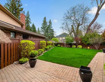 
7368 Redstone Rd Malton, Mississauga 4 beds 2 baths 2 garage $875K
