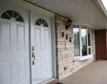 
LISGAR Dr Lisgar, Mississauga 3 beds 3 baths 2 garage $989K