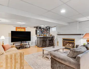 199 North Service Rd Cooksville, Mississauga 5 beds 3 baths 2 garage $1.7M
