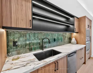 1126A Islington Ave Islington-City Centre West, Toronto 3 beds 3 baths 2 garage $1.469M