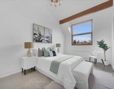 224 Lippincott St University, Toronto 4 beds 3 baths garage $1.529M