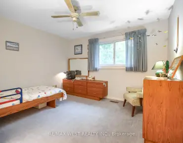 
2083 Grange Dr Cooksville, Mississauga 3 beds 3 baths 2 garage $1.3M