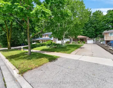 
1 Lynnhaven Rd Englemount-Lawrence, Toronto 5 beds 9 baths 2 garage $4.275M