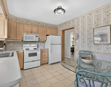 56 Leuty Ave The Beaches, Toronto 4 beds 3 baths garage $2.499M