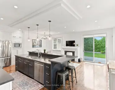 
26 MacNaughton Rd <a href='https://luckyalan.com/community.php?community=Toronto:Leaside'>Leaside, Toronto</a> 3 beds 2 baths  garage $1.995M