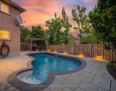 5470 Middleport Cres Hurontario, Mississauga 4 beds 5 baths 2 garage $1.75M