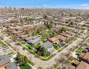 
Clarkson  Lorne Park, Mississauga 4 beds 3 baths 2 garage $1.65M