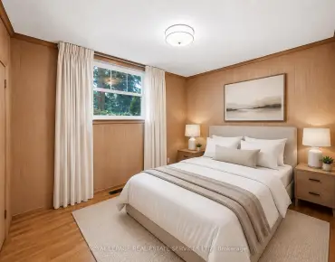 28 Bemersyde Dr Princess-Rosethorn, Toronto 3 beds 3 baths 2 garage $1.55M
