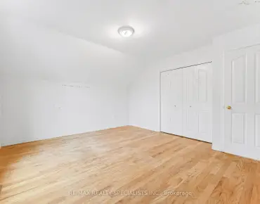 2131 Cawthra Rd Lakeview, Mississauga 3 beds 2 baths 4 garage $1.65M
