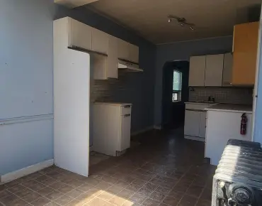 
56 Broadlands Blvd <a href='https://luckyalan.com/community.php?community=Toronto:Parkwoods-Donalda'>Parkwoods-Donalda, Toronto</a> 3 beds 5 baths 1 garage $1.35M