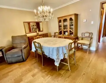 51 Seacliffe Blvd Humber Summit - 3 beds 2 baths 1 parking space(s) listed at $849000