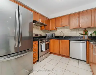 
329 Kingsbridge Garden Circ Hurontario, Mississauga 4 beds 4 baths 2 garage $1.285M