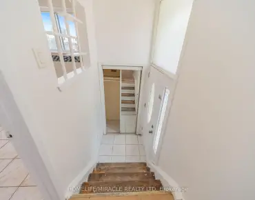 
5360 Wilderness Trl Hurontario, Mississauga 3 beds 4 baths 2 garage $1.099M