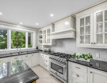 219 Hillsdale Ave E <a href='https://luckyalan.com/community_CN.php?community=Toronto:Mount Pleasant West'>Mount Pleasant West, Toronto</a> 4 beds 4 baths 1 garage $2.75M
