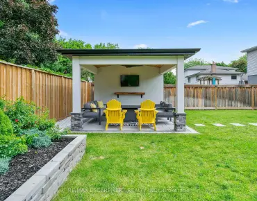 3577 Bluestream Cres Applewood, Mississauga 4 beds 3 baths 2 garage $799.9K