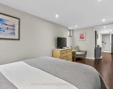 99 Bannockburn Ave <a href='https://luckyalan.com/community_CN.php?community=Toronto:Bedford Park-Nortown'>Bedford Park-Nortown, Toronto</a> 4 beds 6 baths 2 garage $3.7M