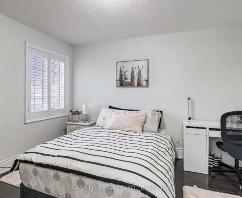 Mississauga Churchill Meadows community 3562 Aquinas Ave For Sale