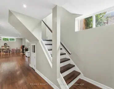 
Churchill Meadows  Churchill Meadows, Mississauga 3 beds 4 baths 1 garage $1.049M