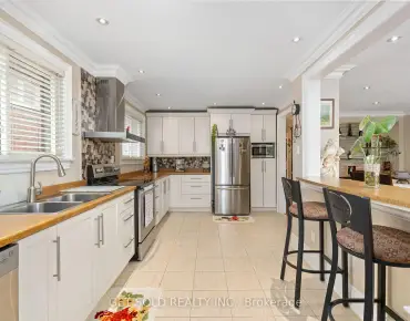 24 Waxham Rd West Humber-Clairville, Toronto 3 beds 2 baths garage $825K