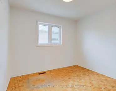 
Calverton  Mineola, Mississauga 3 beds 4 baths 2 garage $2.369M