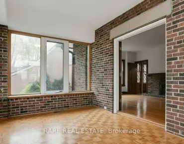 
18 Tuna Crt <a href='https://luckyalan.com/community.php?community=Toronto:Parkwoods-Donalda'>Parkwoods-Donalda, Toronto</a> 2 beds 2 baths  garage $1.099M