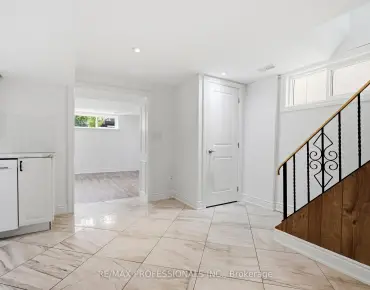 
77 Cronin Dr Islington-City Centre West - 3 beds 2 baths 2 parking space(s) listed at $1399900