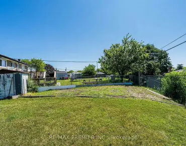 5 Saintfield Ave <a href='https://luckyalan.com/community_CN.php?community=Toronto:Bridle Path-Sunnybrook-York Mills'>Bridle Path-Sunnybrook-York Mills, Toronto</a> 5 beds 9 baths 3 garage $7.98M