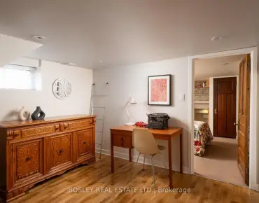 
89 Oriole Pkwy Yonge-St. Clair, Toronto 6 beds 6 baths 2 garage $2.125M