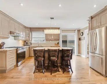 
941 Stainton Dr Erindale, Mississauga 3 beds 2 baths 1 garage $899.9K
