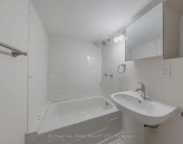 
84 Ranee Ave Englemount-Lawrence, Toronto 3 beds 3 baths  garage $890K