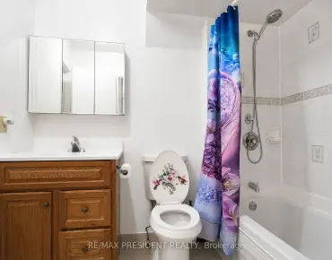 615 Oxford St Mimico, Toronto 3 beds 2 baths  garage $999.999K
